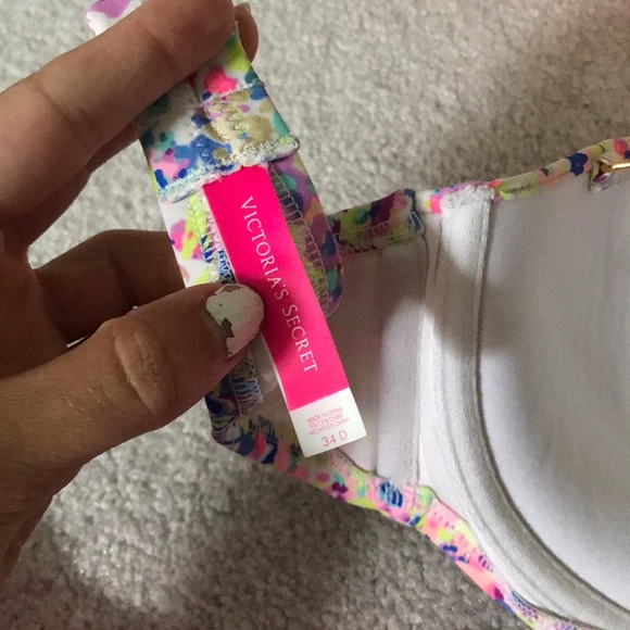 Bathing suit tops - Picture 4 of 8